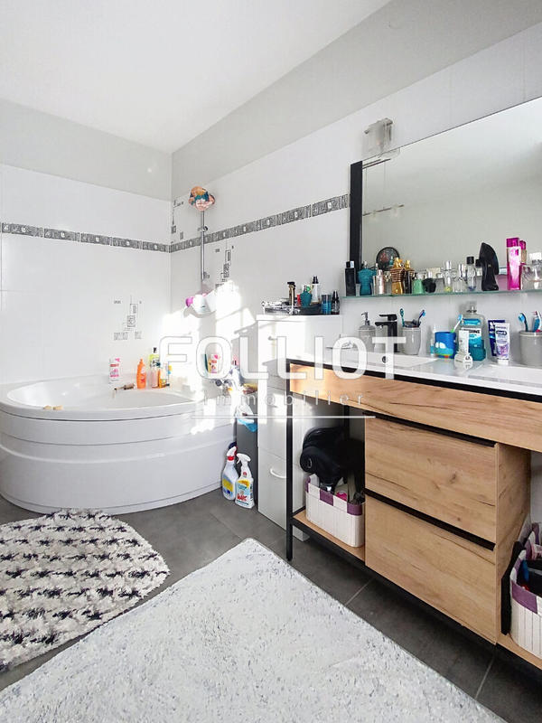 Maison - 174 m² - 5 pièces