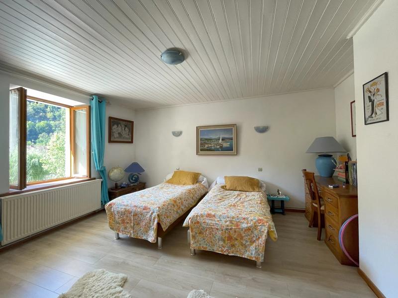 Immeuble mixte - 518 m² - 16 pièces