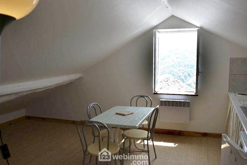 Maison - 220 m² - 11 pièces