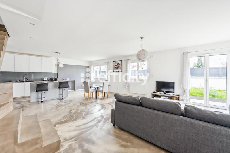 Maison - 125 m² - 4 pièces