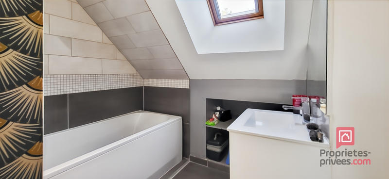 Maison - 150 m² - 8 pièces