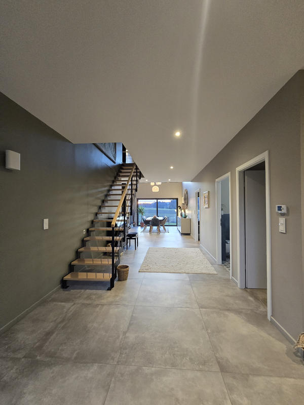 Maison - 255 m² - 8 pièces