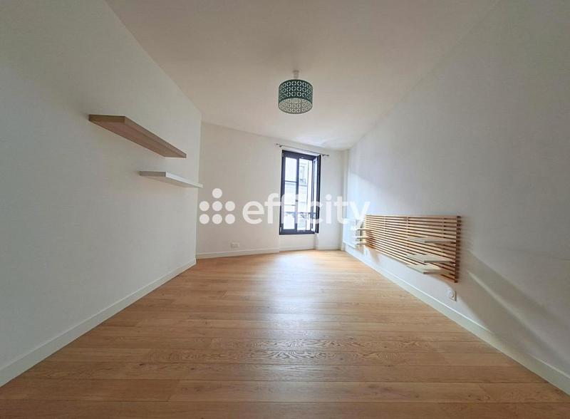 Maison - 208 m² - 8 pièces