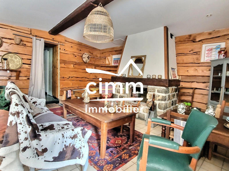 Maison ancienne - 354 m² - 8 pièces