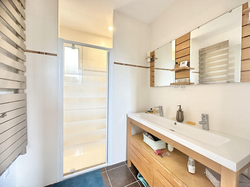 Propriété - 160 m² - 6 pièces