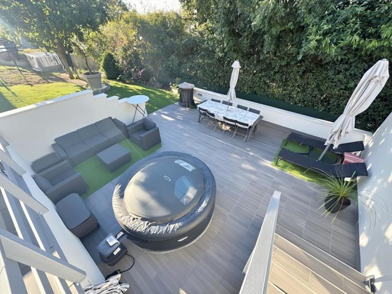 Pavillon - 90 m² - 6 pièces