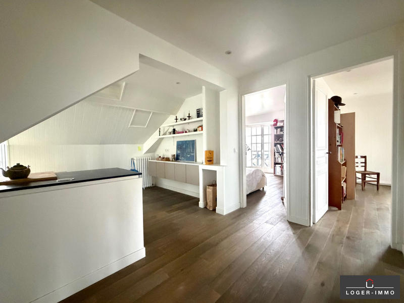 Maison - 210 m² - 10 pièces