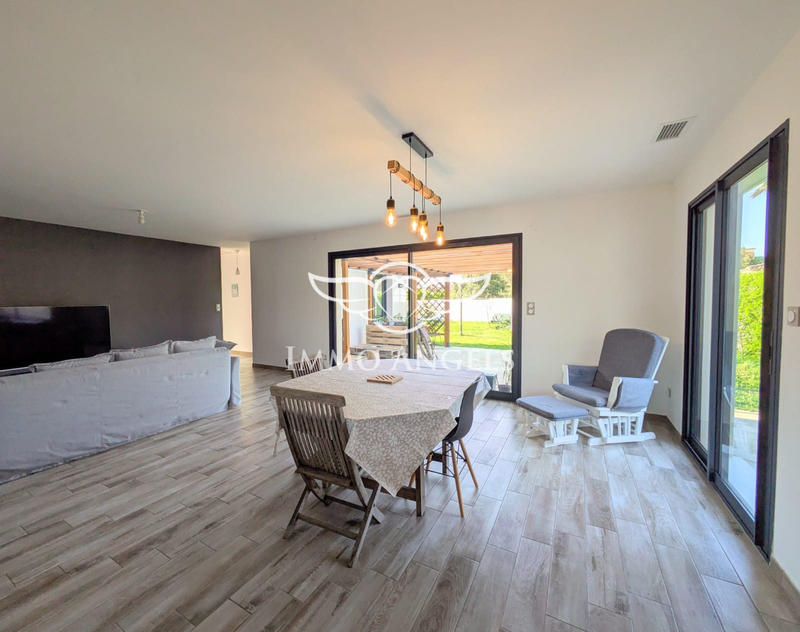 Villa - 123 m² - 5 pièces