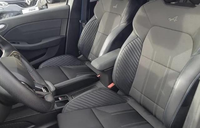 Renault Clio E-tech hybride 145 cv esprit alpine Gps caméra CarPlay 10500 km