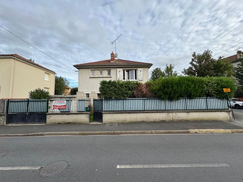 Maison - 99 m² - 4 pièces