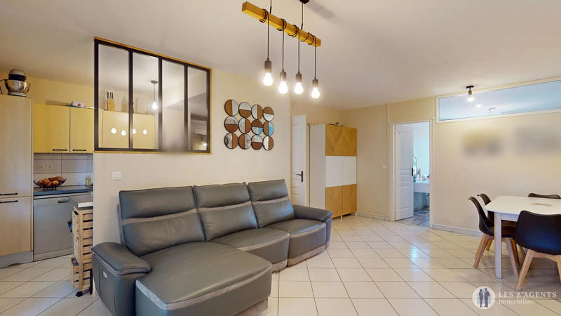 Appartement - 84 m² - 4 pièces