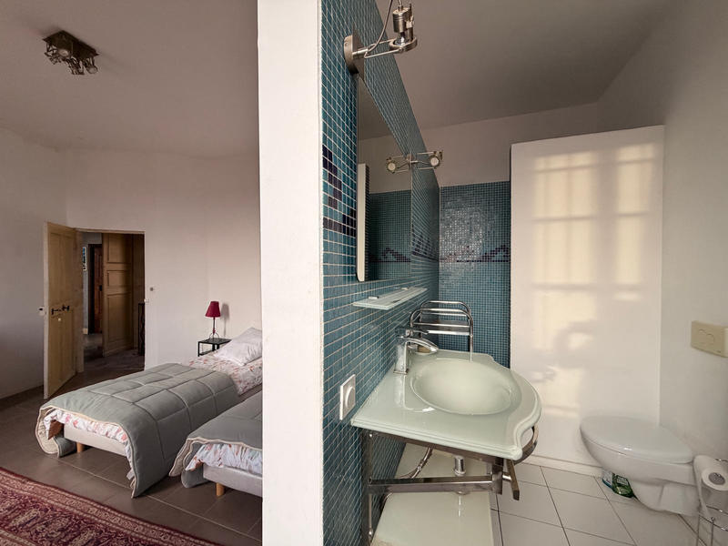 Maison - 437 m² - 14 pièces