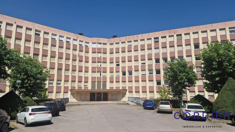 Appartement - 97 m² - 4 pièces