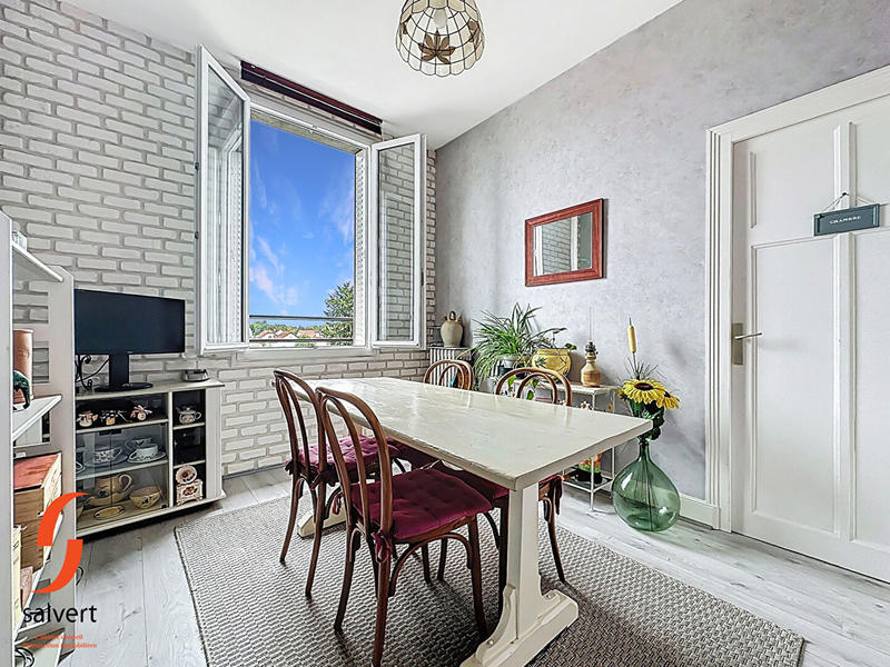 Appartement - 101 m² - 4 pièces