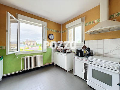 Appartement - 99 m² - 5 pièces