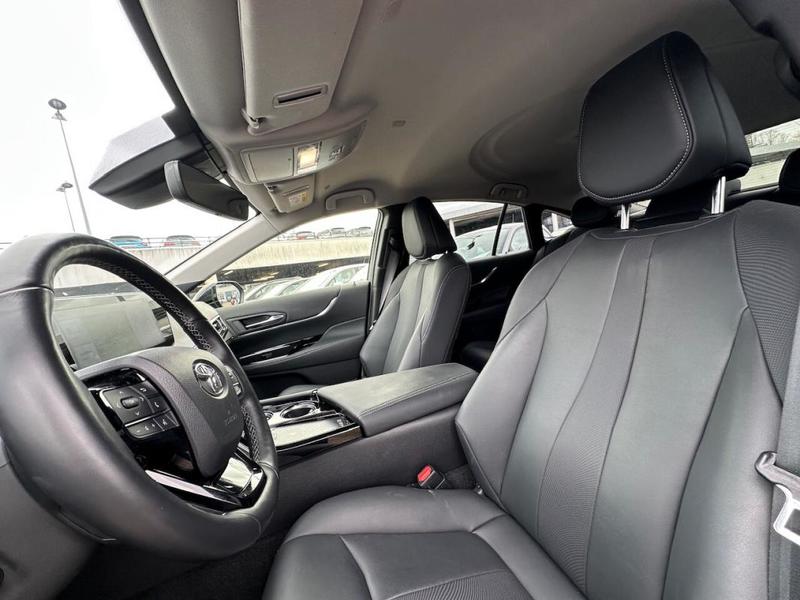 Toyota Mirai II Pile a Combustible Lounge