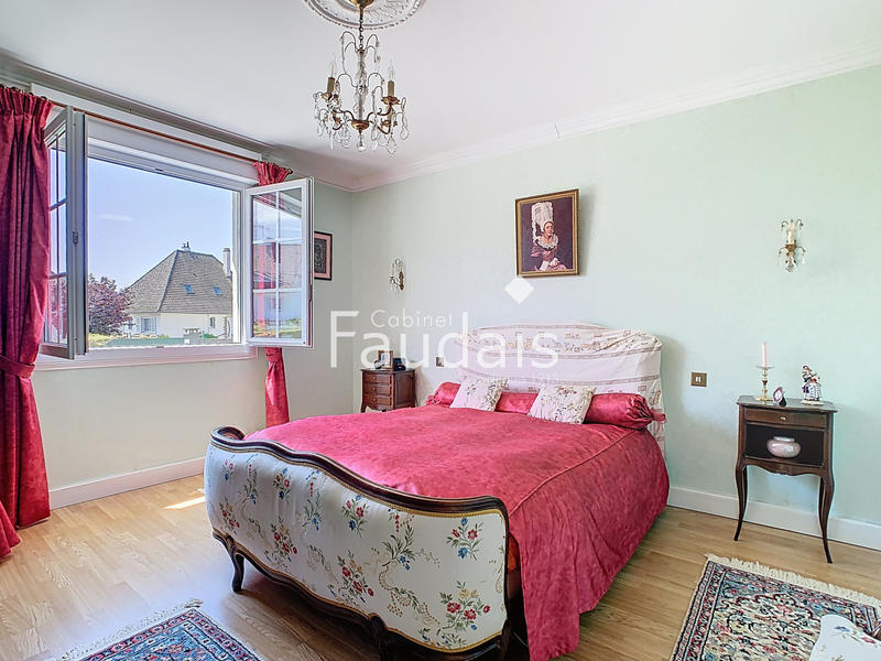 Maison - 149 m² - 7 pièces