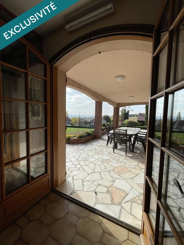 Maison - 234 m² - 8 pièces