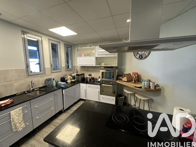 Maison - 460 m² - 12 pièces