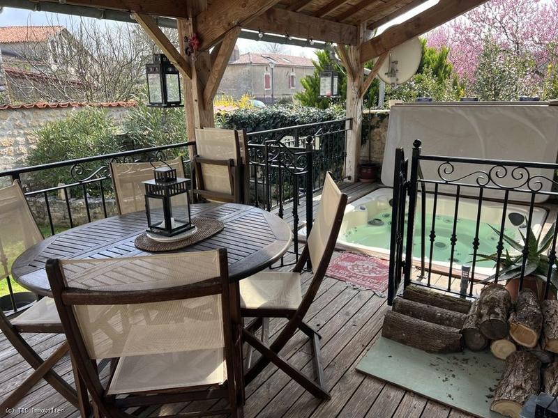 Maison de village - 120 m² - 6 pièces