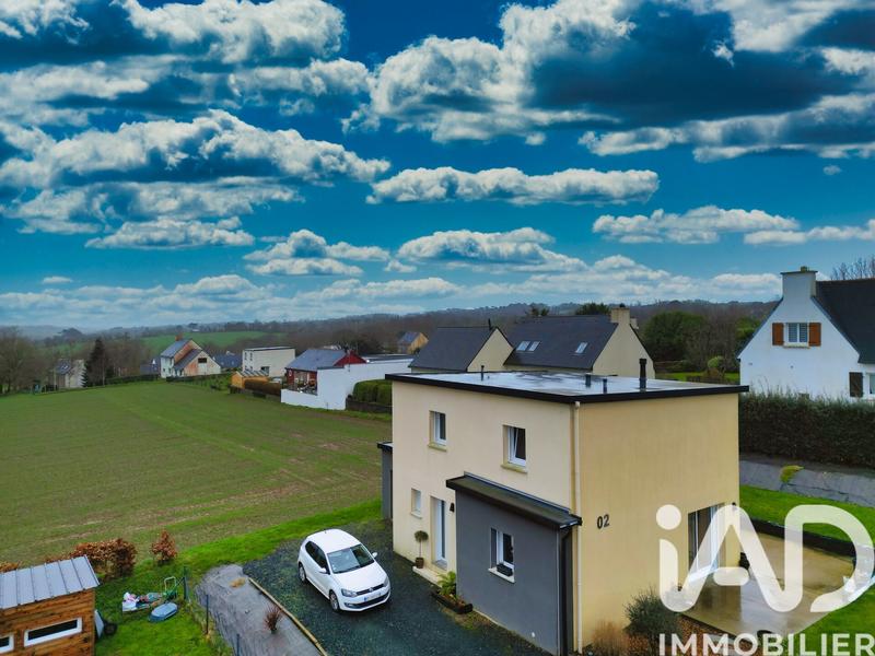 Maison - 99 m² - 4 pièces