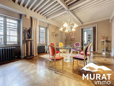 Appartement - 240 m² - 7 pièces