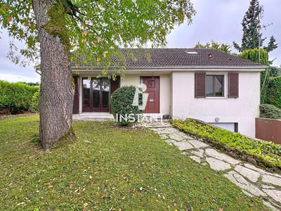 Maison - 127 m² - 8 pièces