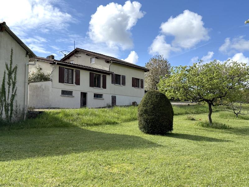 Maison - 180 m² - 9 pièces