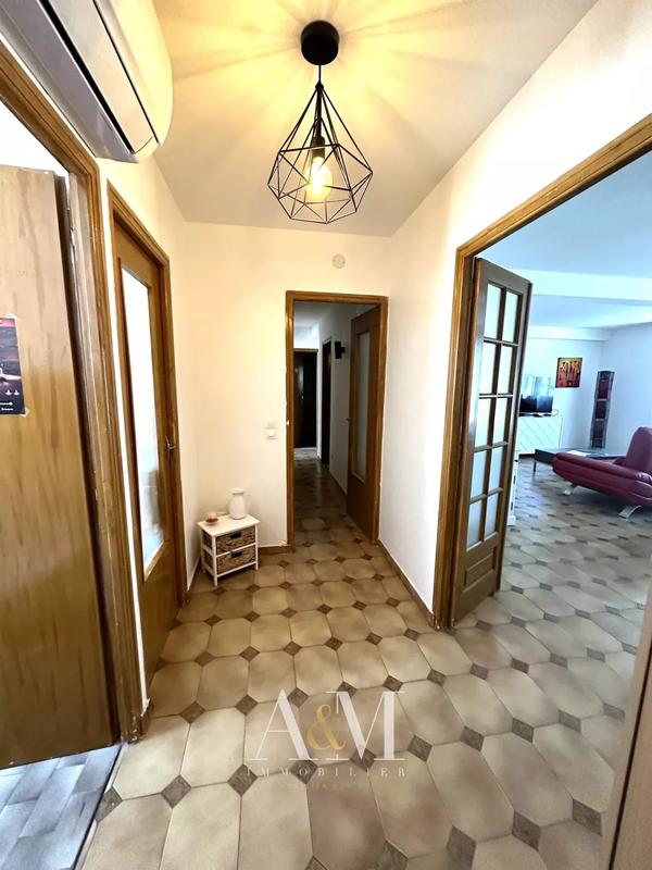 Appartement - 92 m² - 4 pièces