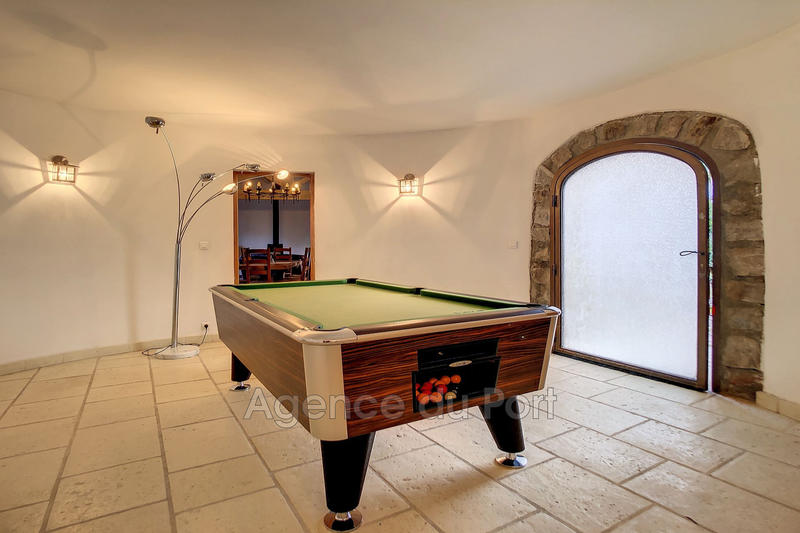 Maison - 188 m² - 4 pièces