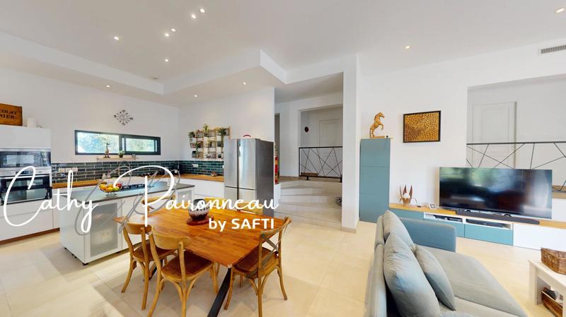 Maison - 147 m² - 6 pièces