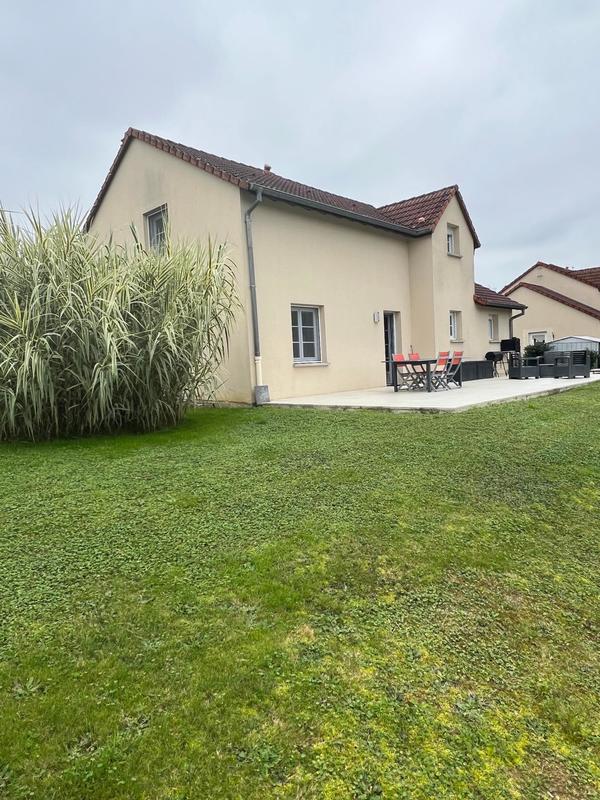 Maison - 110 m² - 4 pièces