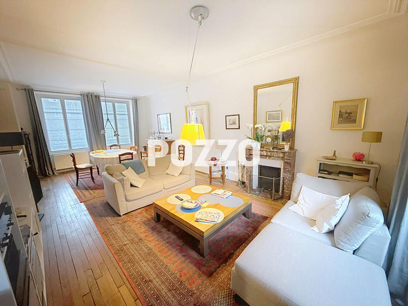 Maison - 219 m² - 8 pièces