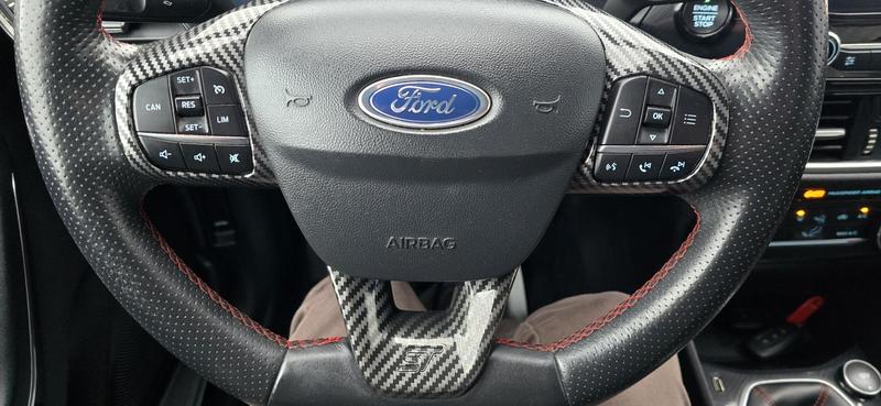 Ford Fiesta 1.0 100 St Line phare full led + keyfree + distri neuve