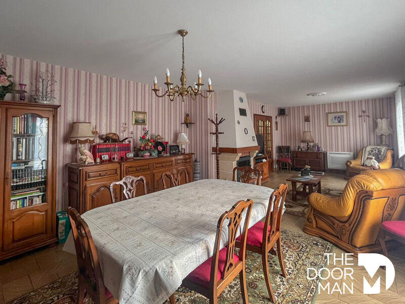 Maison - 200 m² - 7 pièces