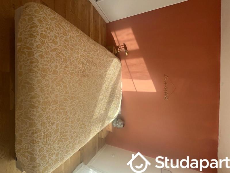 Chambre - 12 m² - 1 pièce