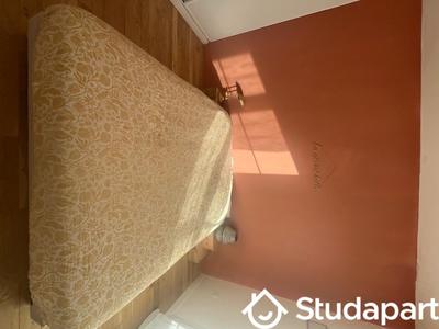 Chambre - 12 m² - 1 pièce