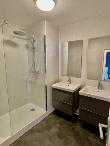 Chambre - 11 m² - 5 pièces