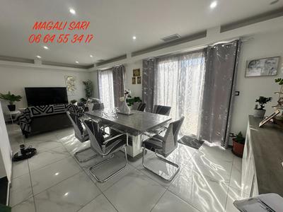 Villa - 90 m² - 5 pièces