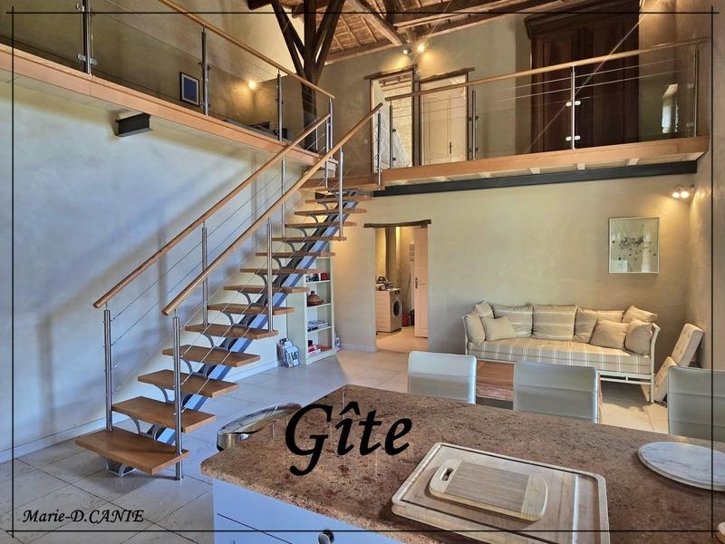 Maison - 480 m² - 10 pièces