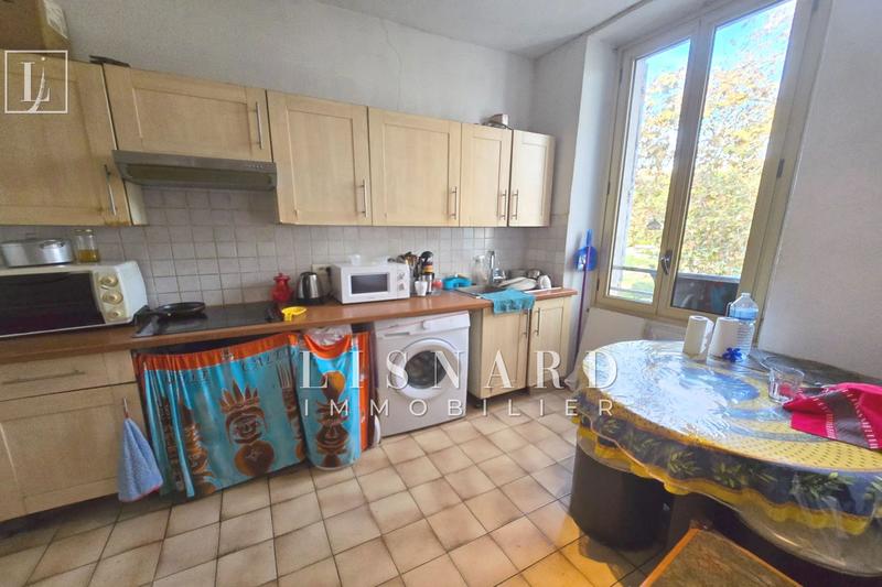 Maison - 220 m² - 10 pièces