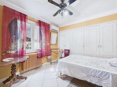 Maison - 274 m² - 8 pièces