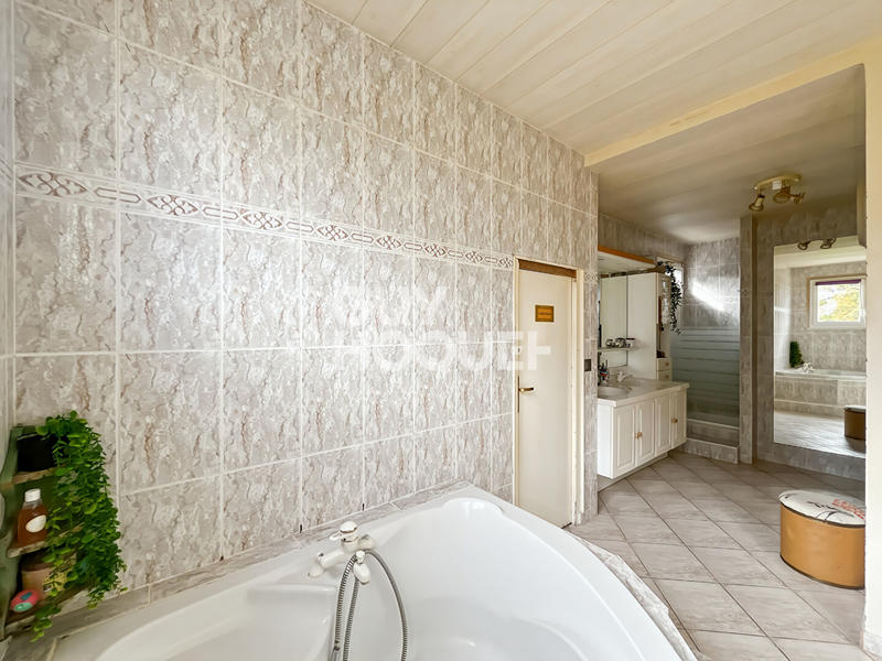 Maison - 194 m² - 7 pièces