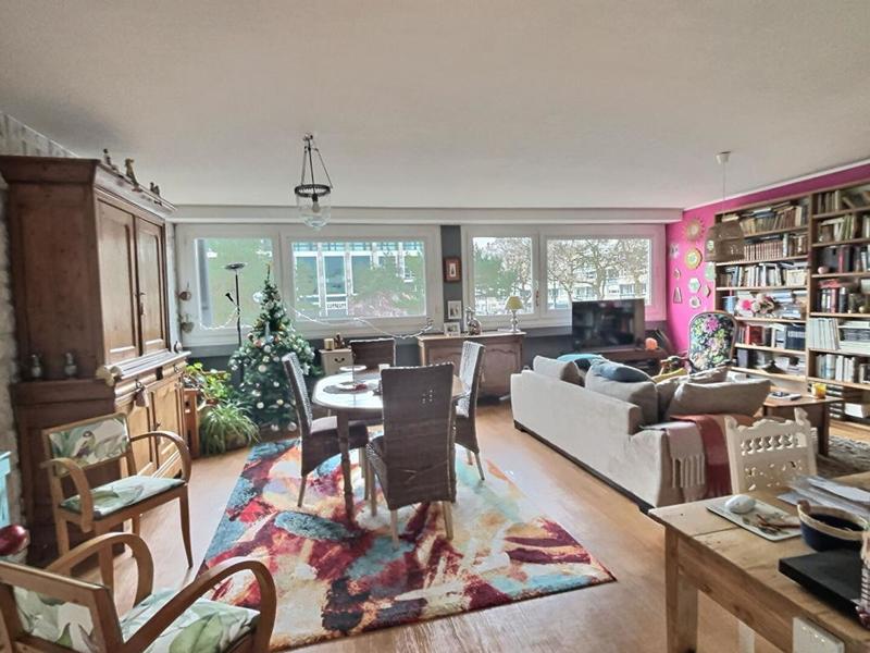 Appartement - 90 m² - 4 pièces