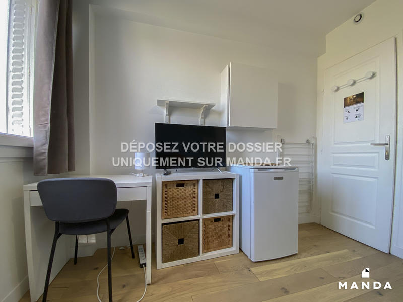 Chambre - 11 m² - 5 pièces