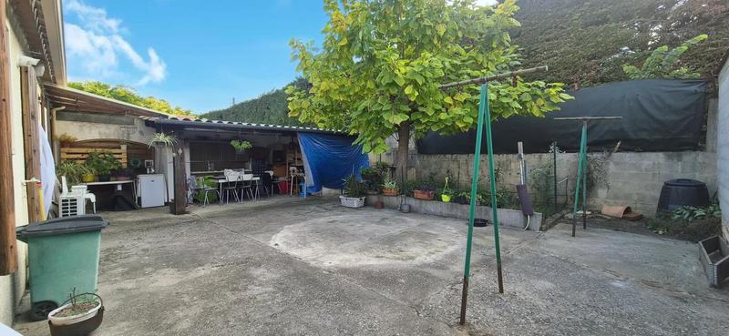 Maison - 99 m² - 4 pièces