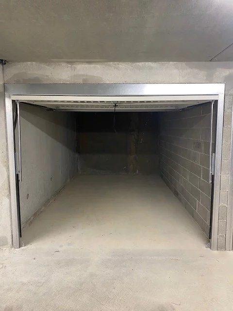 Parking / Garage - 12 m²