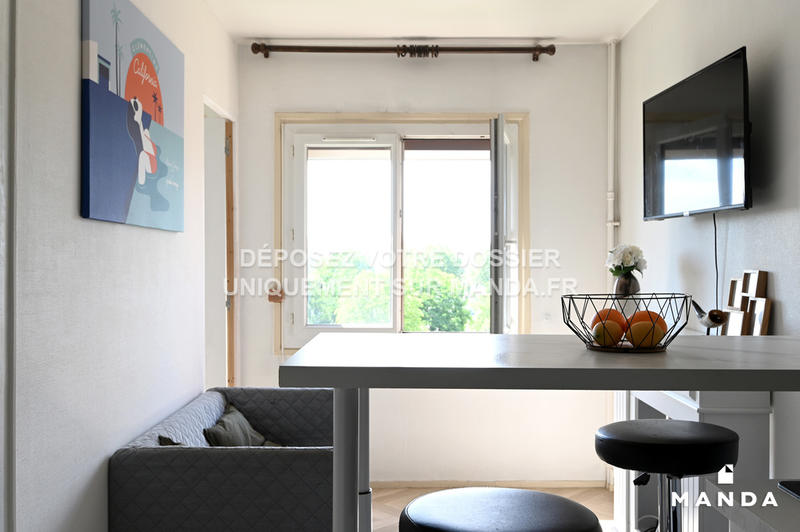 Chambre - 11 m² - 3 pièces