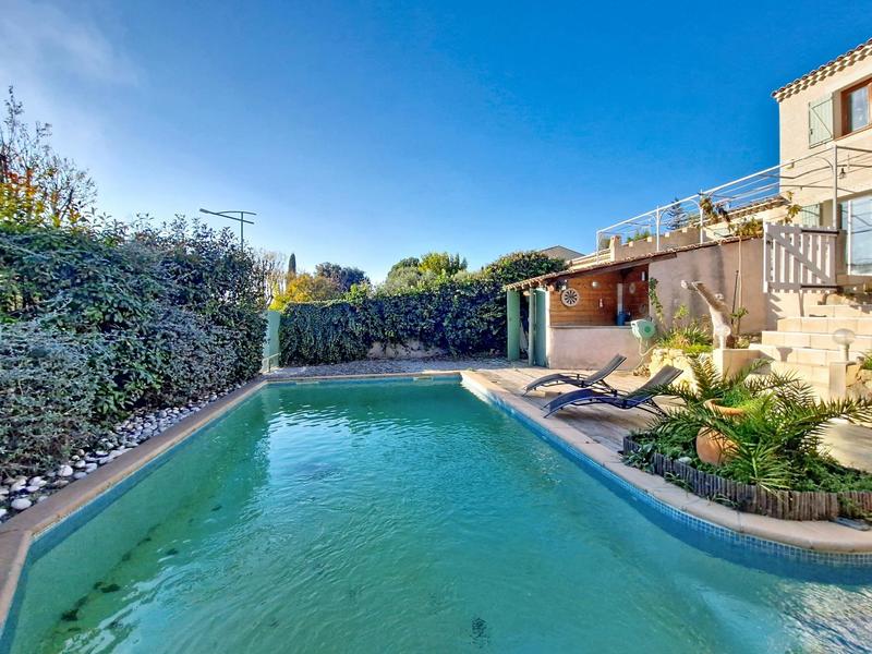 Villa - 164 m² - 6 pièces