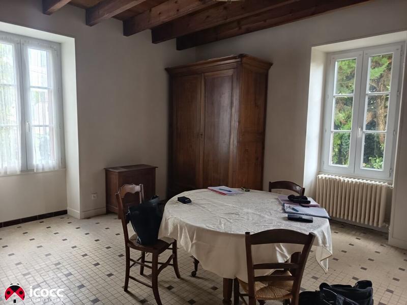 Demeure - 185 m² - 6 pièces